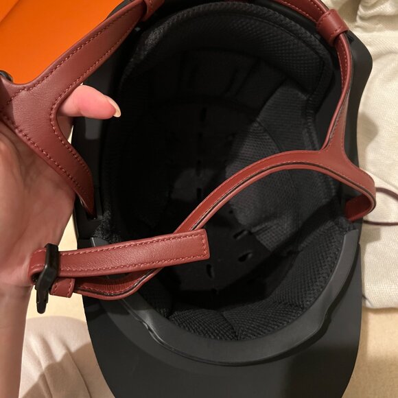 with brand new box, Authenticate Hermes riding helmet size 56 or 7 - Picture 4 of 11